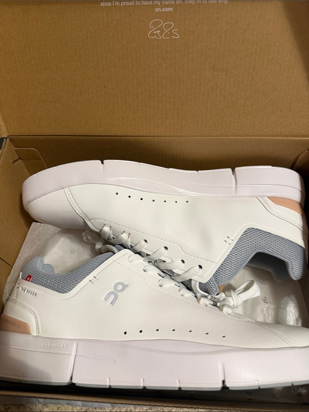 On Cloud The Roger Advantage White Athletic Sneakers with Light Gray Accents